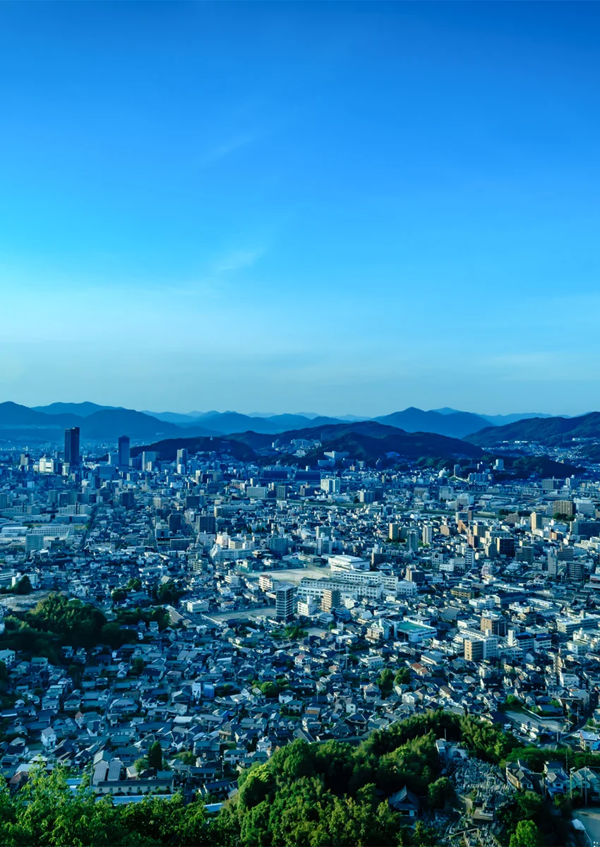 広島を拠点にWebサイトの構築や紙媒体、映像などの制作を行っている会社です